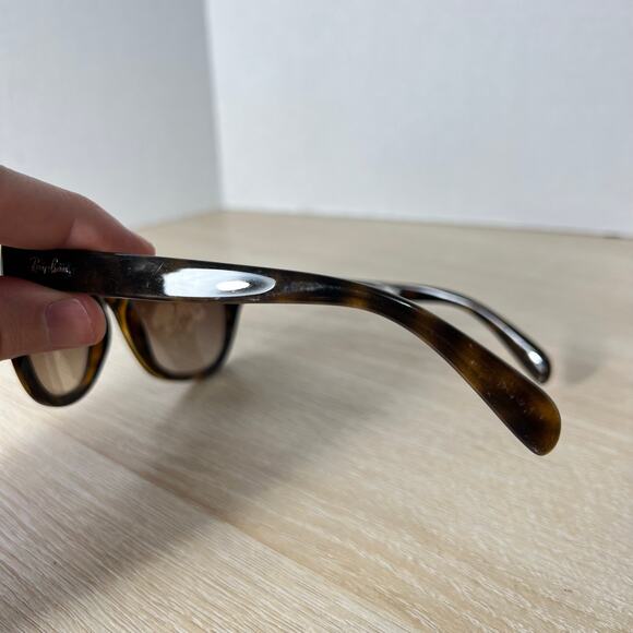 Ray-Ban RB4216 710/13 Sunglasses READ DESC Brown Made in Italy 56-20-135 main image 4